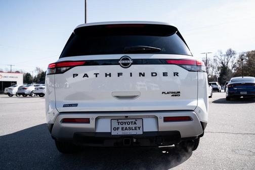 2024 Nissan Pathfinder Platinum 4WD