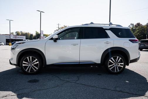 2024 Nissan Pathfinder Platinum 4WD