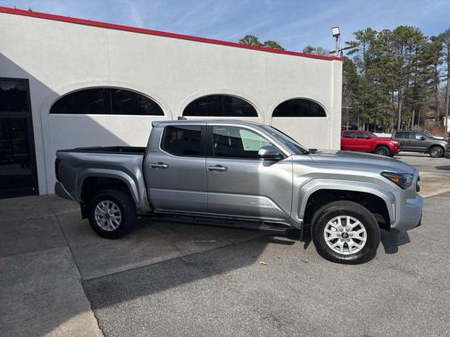 2024 Toyota Tacoma SR5