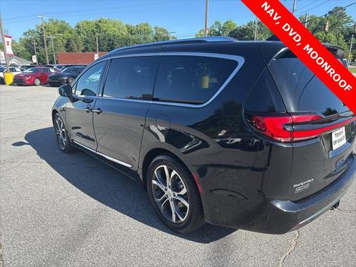 2022 Chrysler Pacifica L
