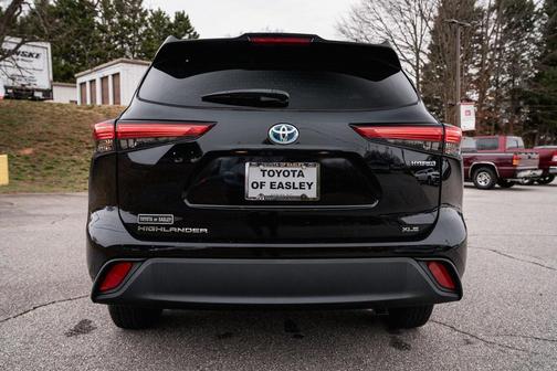 2023 Toyota Highlander Hybrid XLE