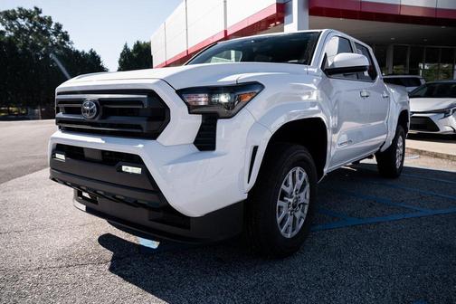 2025 Toyota Tacoma SR5