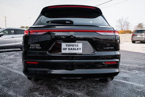 2026 Toyota Crown Signia Limited