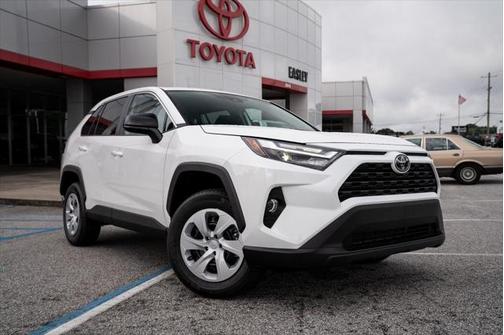 2025 Toyota RAV4 LE