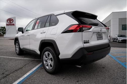 2025 Toyota RAV4 LE