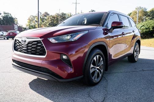 2024 Toyota Highlander XLE