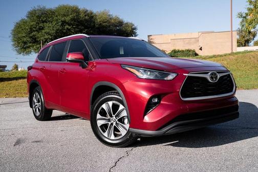 2024 Toyota Highlander XLE