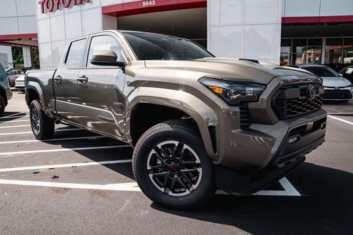 Magnetic Gray Metallic 2018 Toyota Tundra SR5