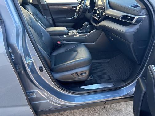 2024 Toyota Highlander Platinum