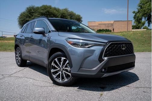 2024 Toyota Corolla Cross XLE