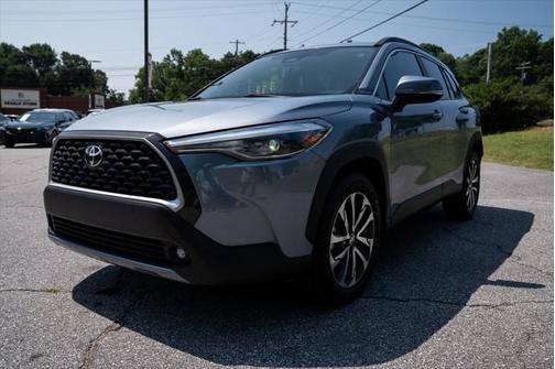 2024 Toyota Corolla Cross XLE
