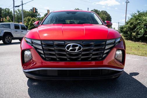 2022 Hyundai TUCSON SE