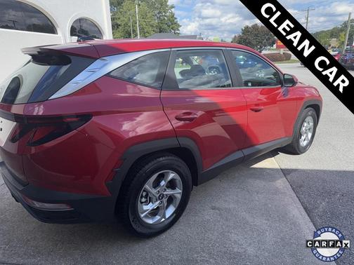 2022 Hyundai TUCSON SE