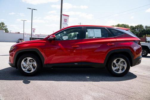 2022 Hyundai TUCSON SE