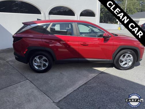 2022 Hyundai TUCSON SE