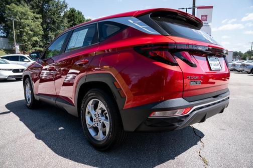 2022 Hyundai TUCSON SE