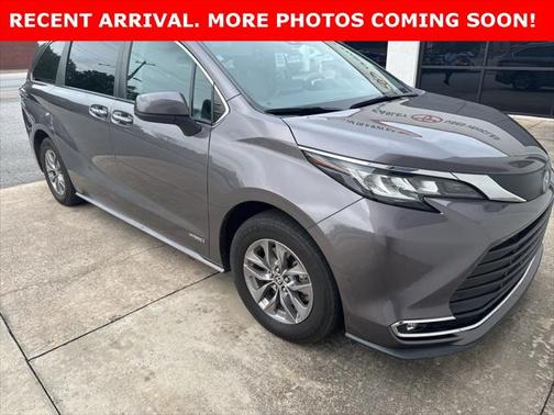2021 Toyota Sienna XLE 7 Passenger