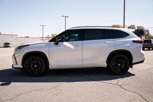 2024 Toyota Highlander XSE
