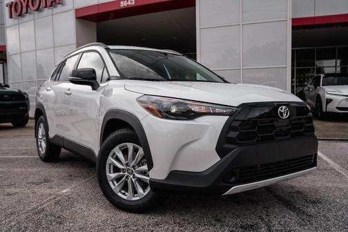 2026 Toyota Corolla Cross LE