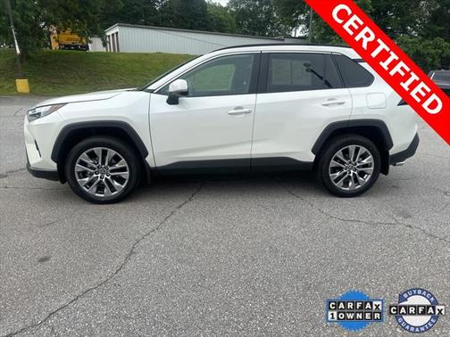 2022 Toyota RAV4 XLE Premium