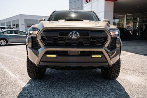 Bronze 2026 Toyota Tacoma Hybrid TRD Sport