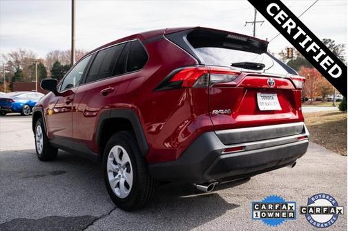 2024 Toyota RAV4 LE