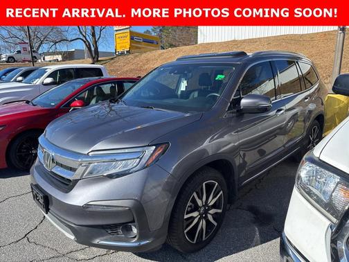 2022 Honda Pilot Touring 8-Passenger