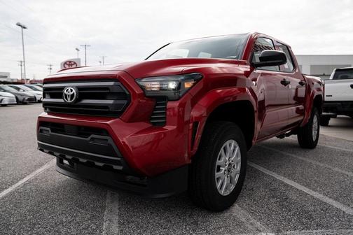 2025 Toyota Tacoma SR