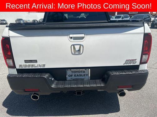 White 2023 Honda Ridgeline Sport