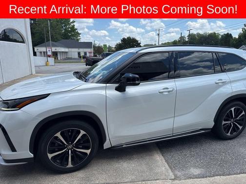 Pearl 2022 Toyota Highlander XSE