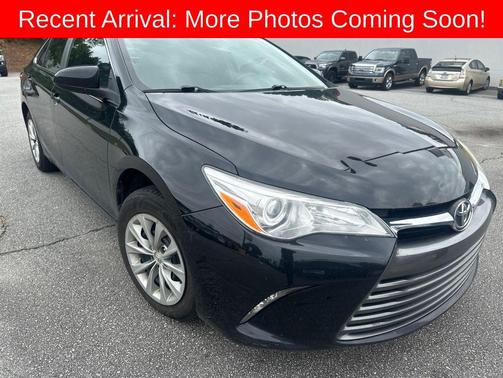 Black 2017 Toyota Camry LE