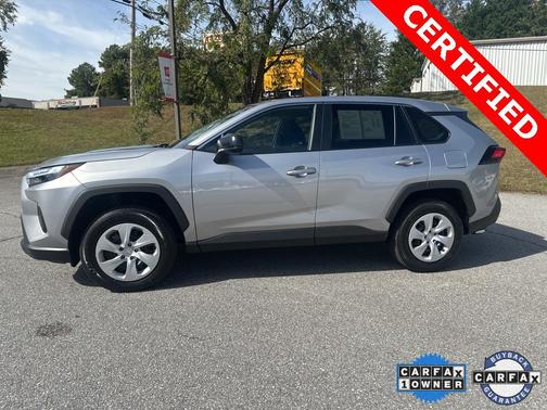 2024 Toyota RAV4 LE