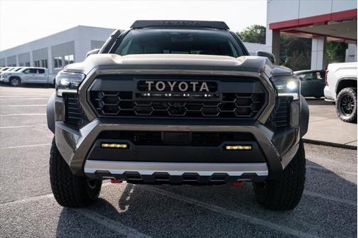 2025 Toyota Tacoma Hybrid Trailhunter