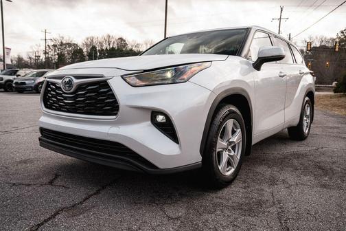 2022 Toyota Highlander Hybrid LE