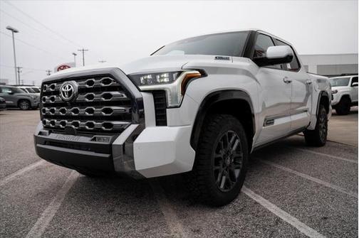 2025 Toyota Tundra Hybrid Platinum