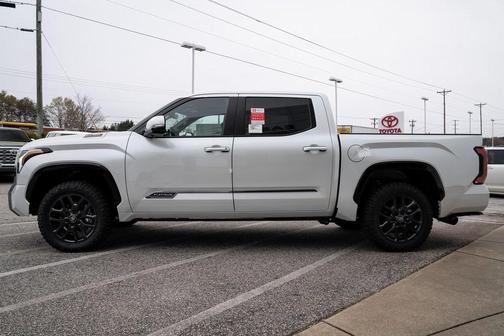 2025 Toyota Tundra Hybrid Platinum