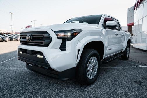 2025 Toyota Tacoma SR5