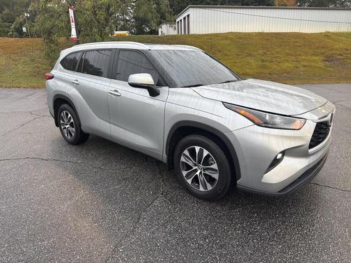 2024 Toyota Highlander XLE