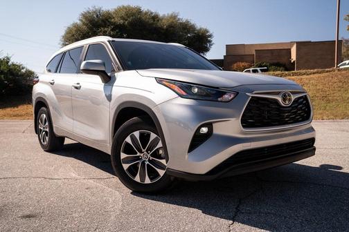 2024 Toyota Highlander XLE