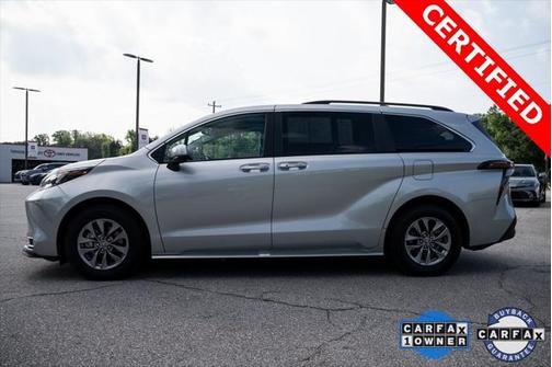 2024 Toyota Sienna XLE 8 Passenger