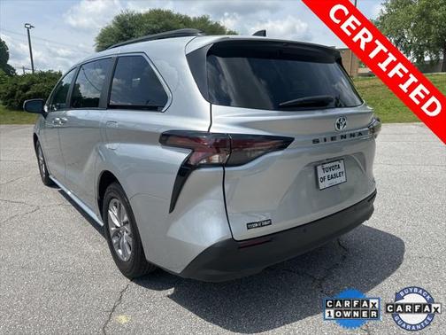 2024 Toyota Sienna XLE 8 Passenger