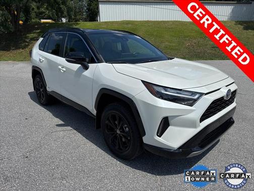 2022 Toyota RAV4 Hybrid SE