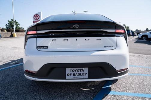 2025 Toyota Prius Plug-In Hybrid SE