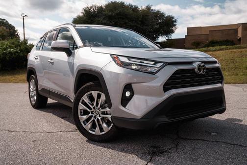 2025 Toyota RAV4 XLE Premium