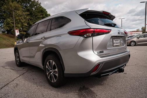 2021 Toyota Highlander Hybrid XLE