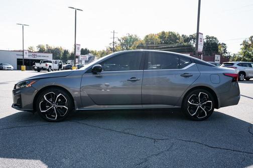2024 Nissan Altima SR FWD