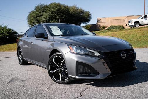 2024 Nissan Altima SR FWD