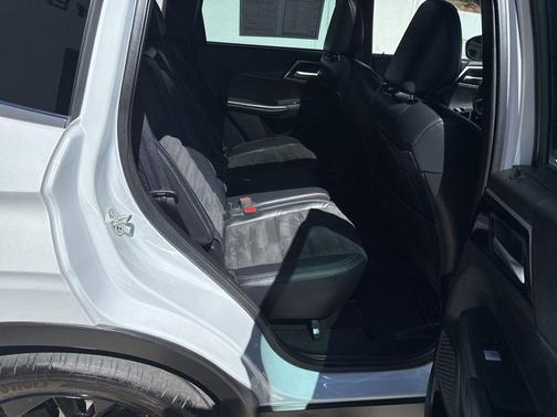 2022 Mitsubishi Outlander Black Edition 2WD