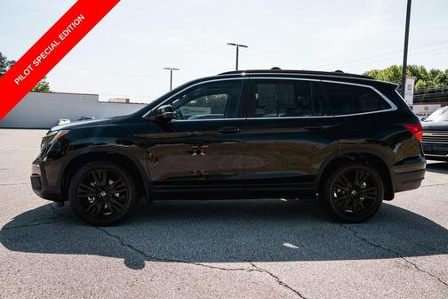 Crystal Black Pearl 2022 Honda Pilot AWD Special Edition