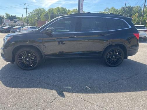 Crystal Black Pearl 2022 Honda Pilot AWD Special Edition